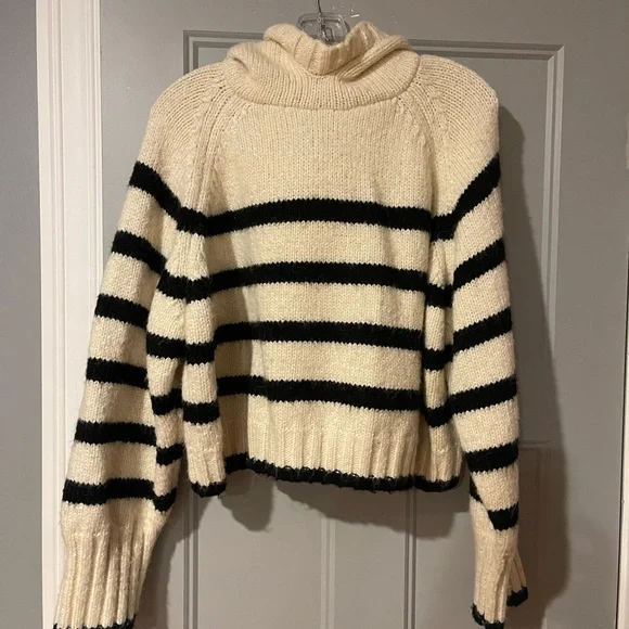 Zara sweater - Picture 2 of 6